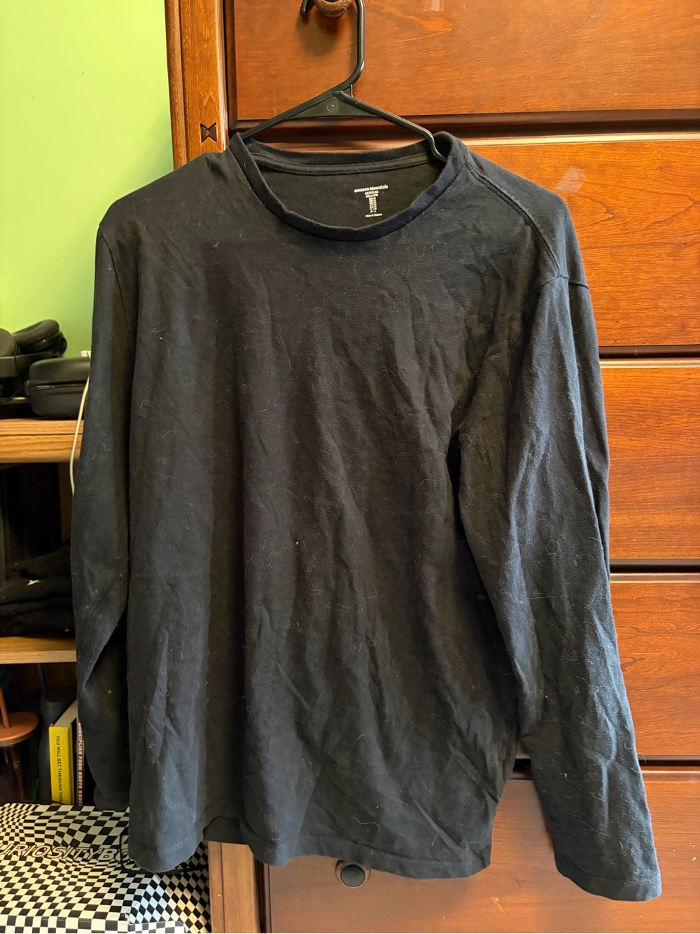 Amazon Men's Black Long-Sleeve Crewneck